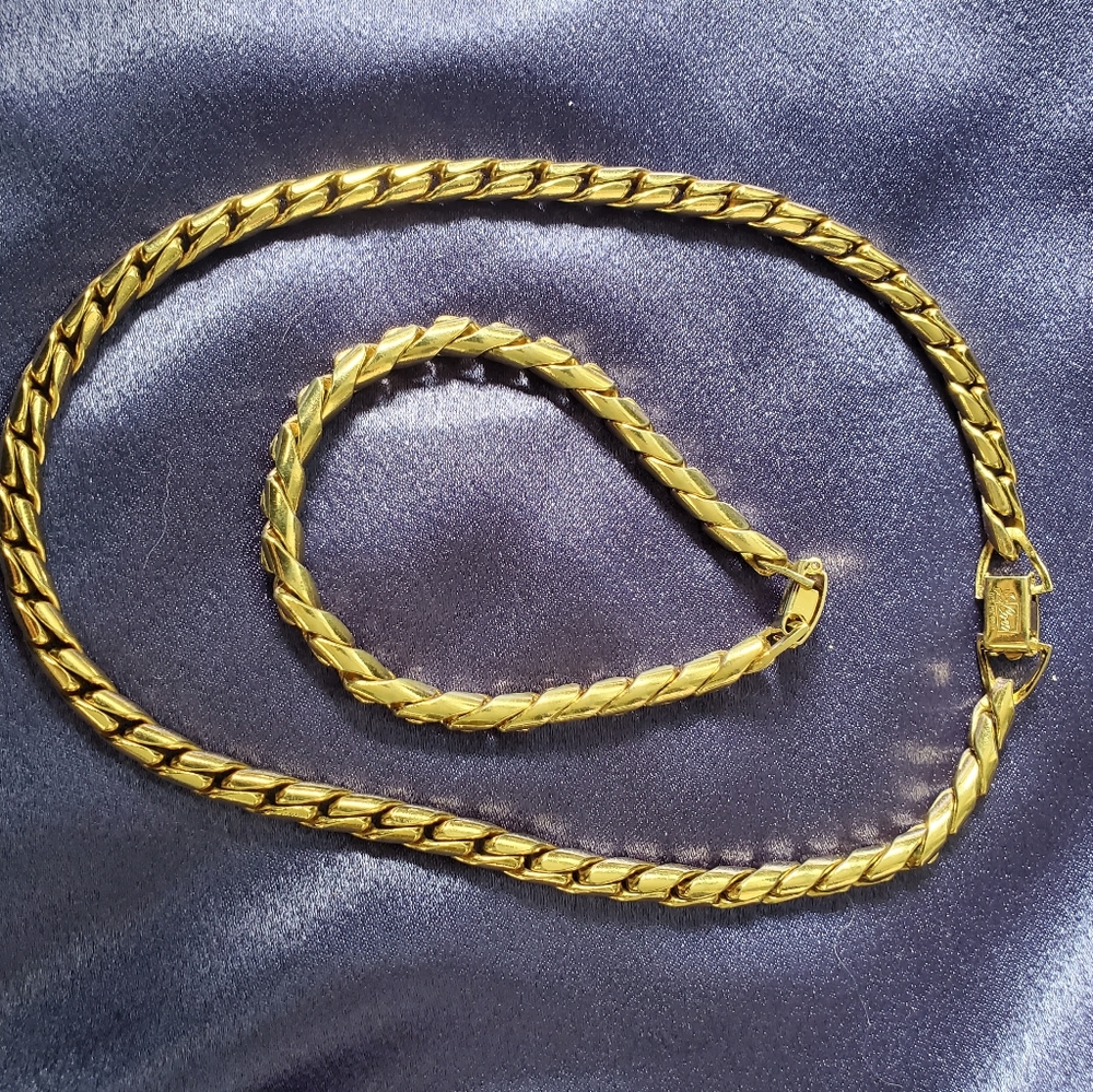 Vintage Coro Pegasus necklace and bracelet set